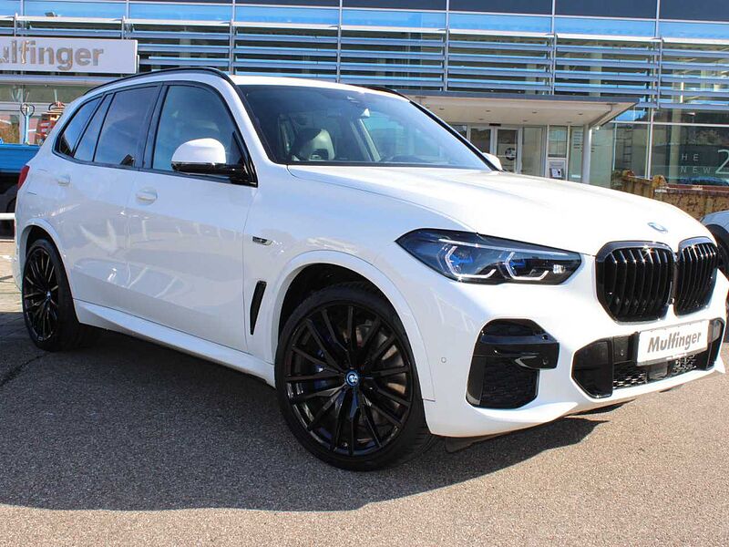 BMW X5 x45e M Sitz PanoD. B+W 360° Laser Luft Sitzbel