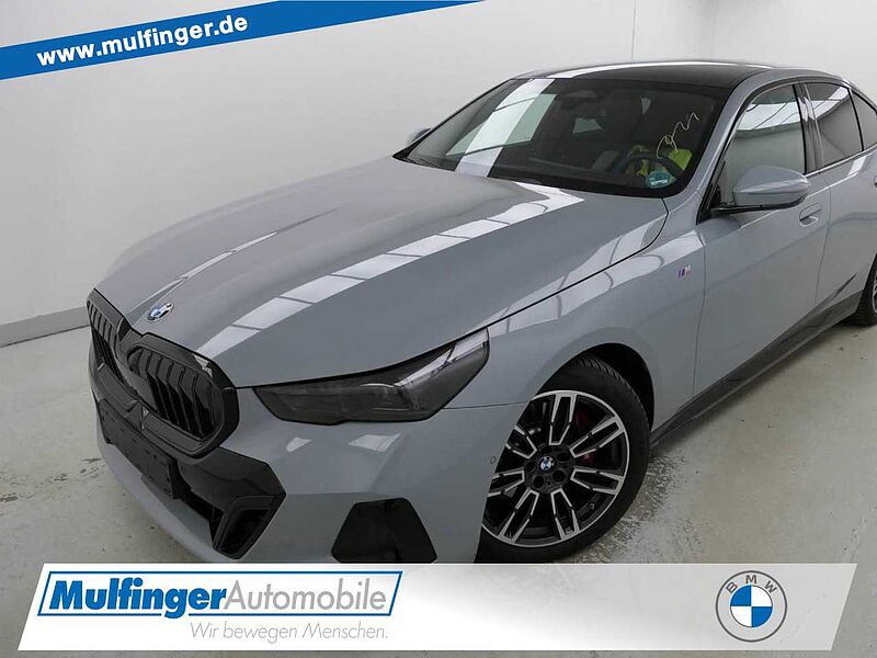 BMW 520d xDr. M Sport Pro PanoD. Standh. KomfSitze+Bel. 520 Sportpaket Bluetooth HUD Navi LED Vollleder Klima Standhzg PDC el. Fenster